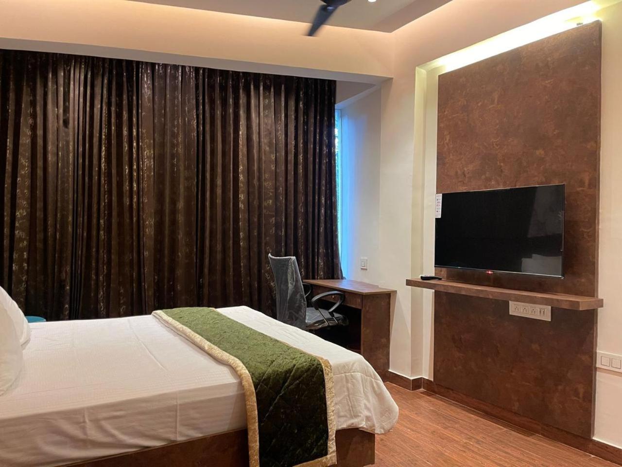 The Taaj Inn Μπανγκαλόρ Εξωτερικό φωτογραφία
