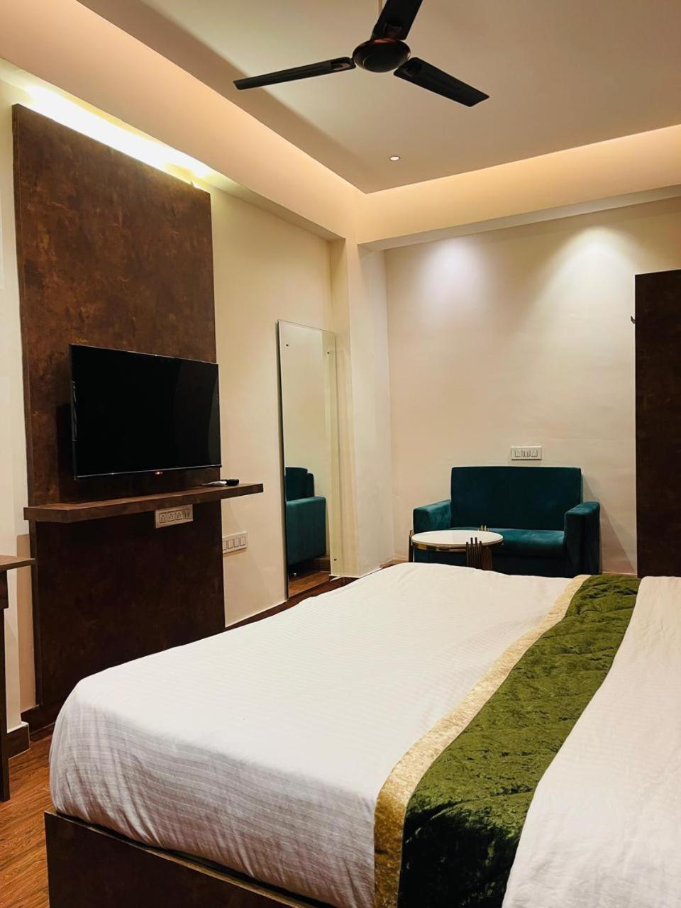 The Taaj Inn Μπανγκαλόρ Εξωτερικό φωτογραφία