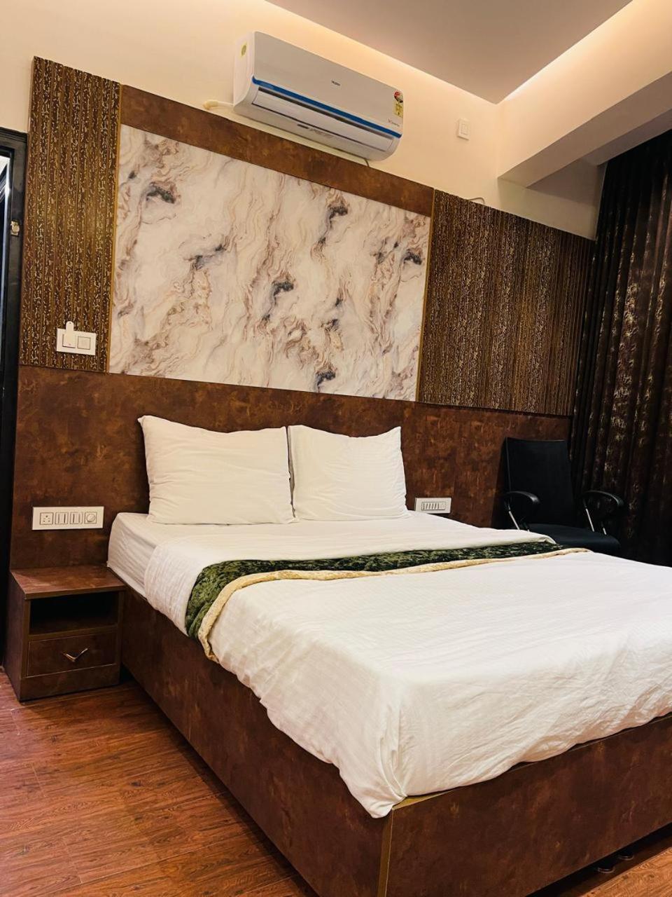 The Taaj Inn Μπανγκαλόρ Εξωτερικό φωτογραφία