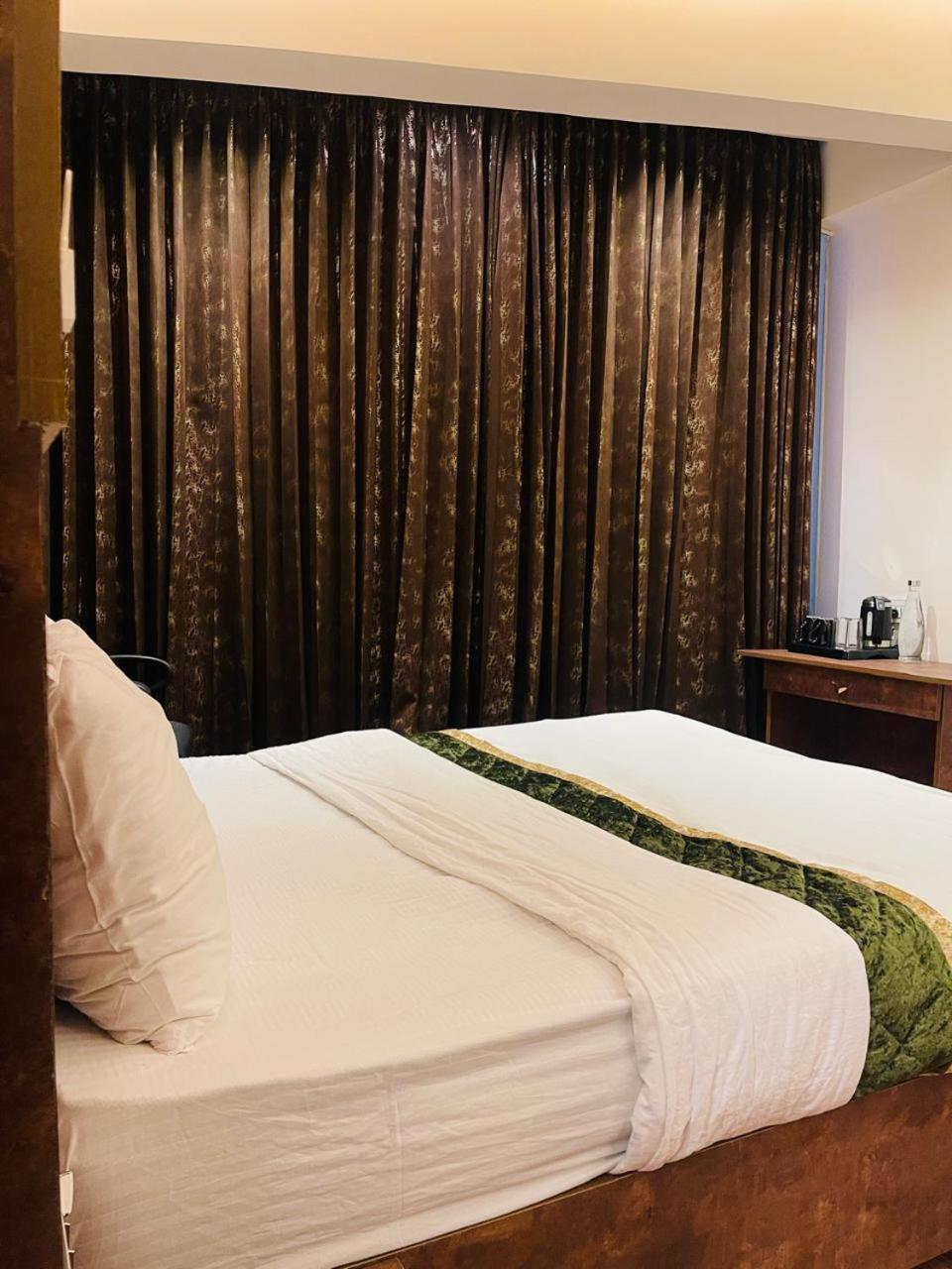 The Taaj Inn Μπανγκαλόρ Εξωτερικό φωτογραφία